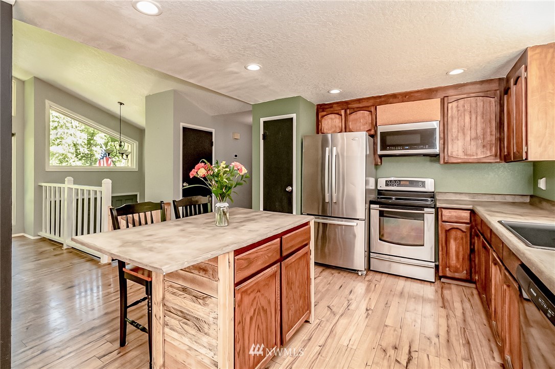 21022 Echo Lake Road Snohomish, WA 98296 - Photo 2 of 16 Gallery Image 2