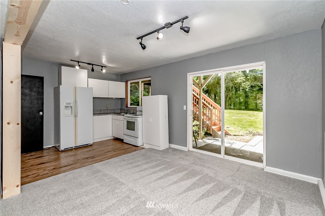 21022 Echo Lake Road Snohomish, WA 98296 - Photo 11 of 16 Gallery Image 11