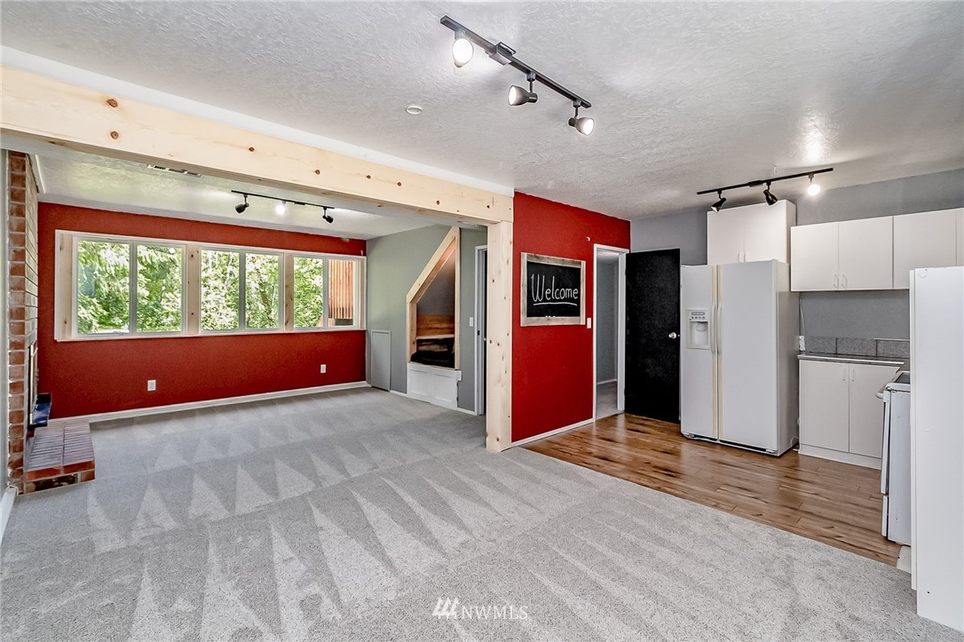 21022 Echo Lake Road Snohomish, WA 98296 - Photo 12 of 16 Gallery Image 12