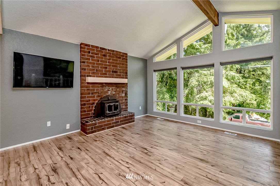 21022 Echo Lake Road Snohomish, WA 98296 - Photo 4 of 16 Gallery Image 4