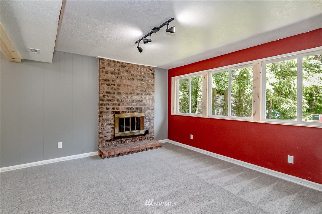 21022 Echo Lake Road Snohomish, WA 98296 - Photo 9 of 16 Gallery Image 9