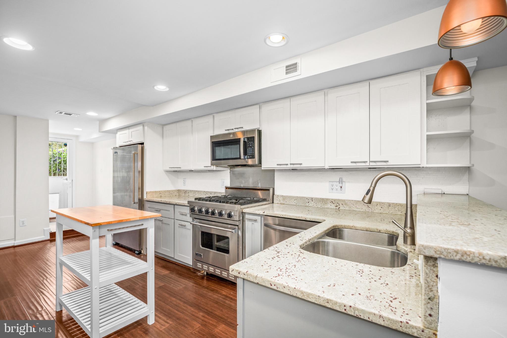 481 Ridge Street Northwest Washington, DC 20001 - Photo 8 of 25 Gallery Image 8