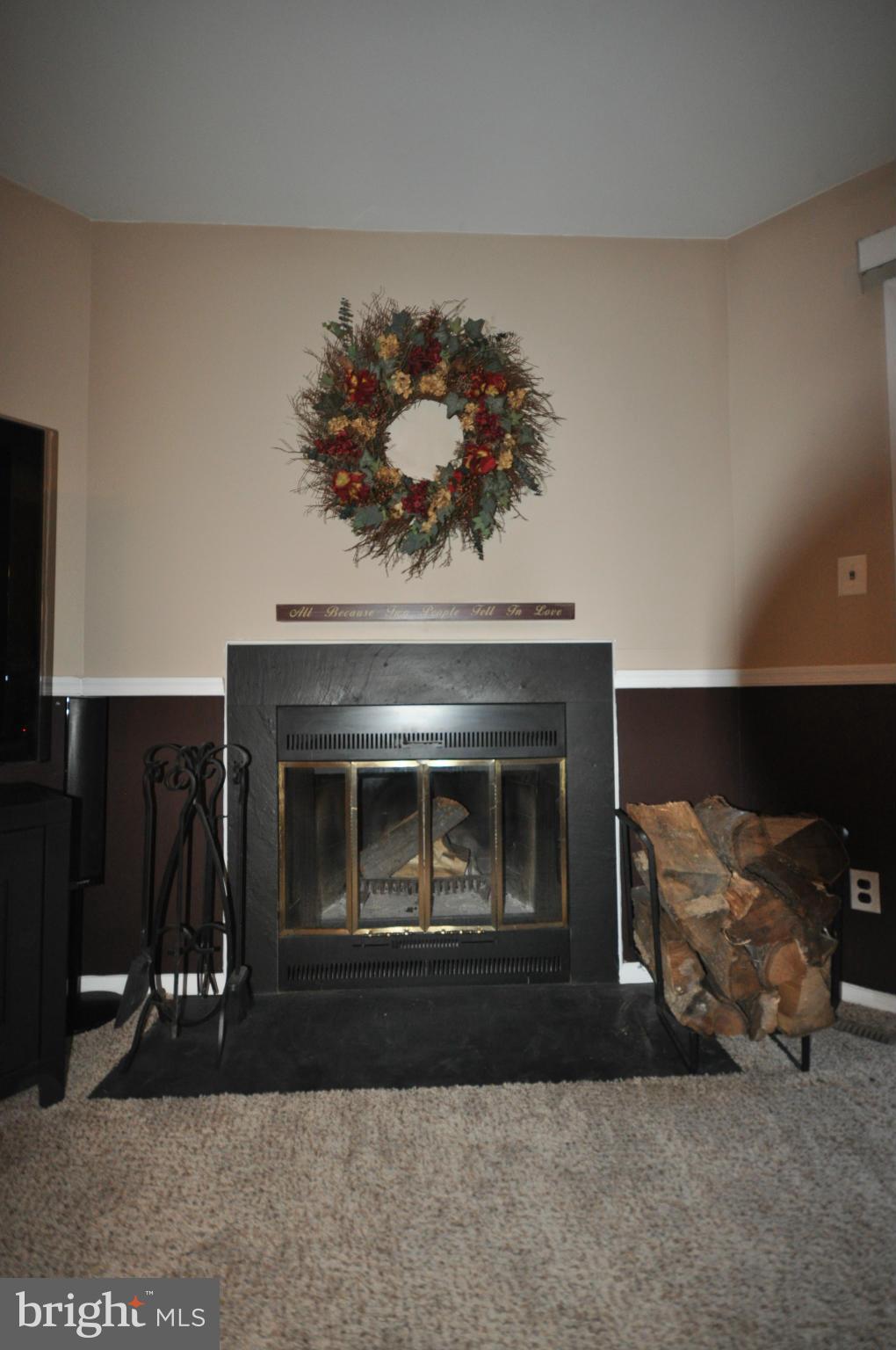 9269 Bellbeck Road Baltimore, MD 21234 - Photo 12 of 30 Living Room