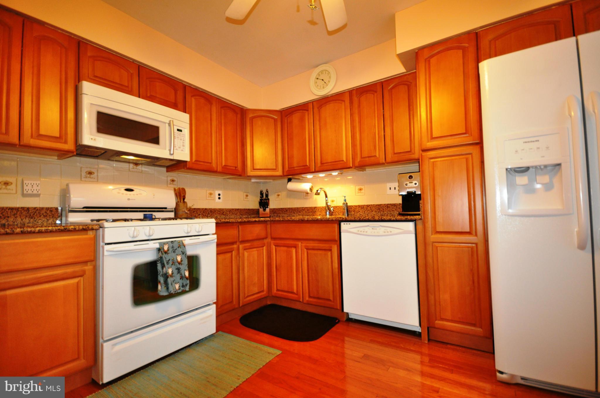 9269 Bellbeck Road Baltimore, MD 21234 - Photo 5 of 30 Kitchen