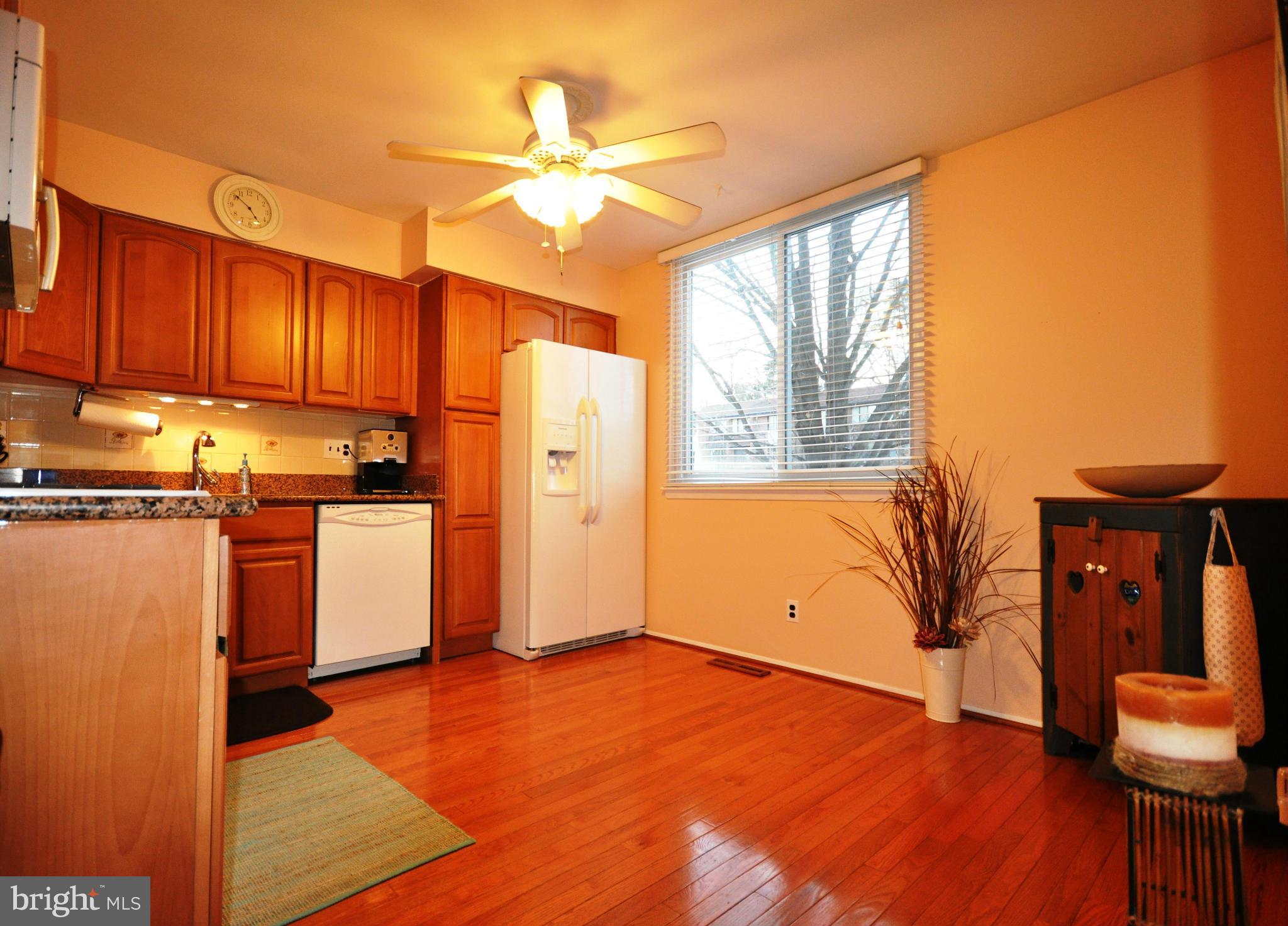 9269 Bellbeck Road Baltimore, MD 21234 - Photo 6 of 30 Kitchen