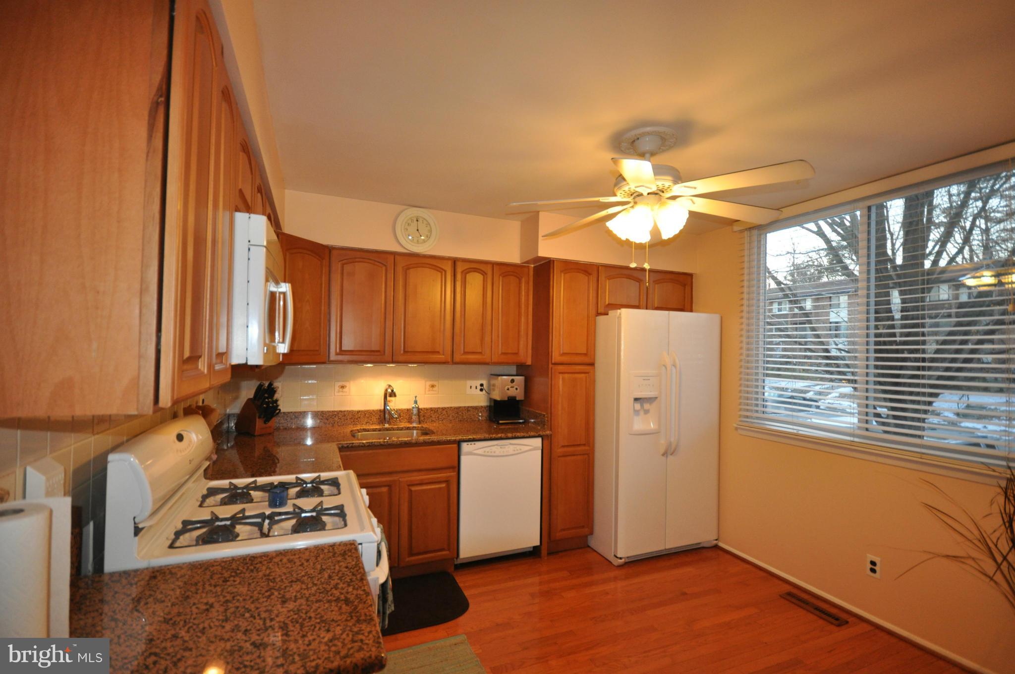 9269 Bellbeck Road Baltimore, MD 21234 - Photo 7 of 30 Kitchen