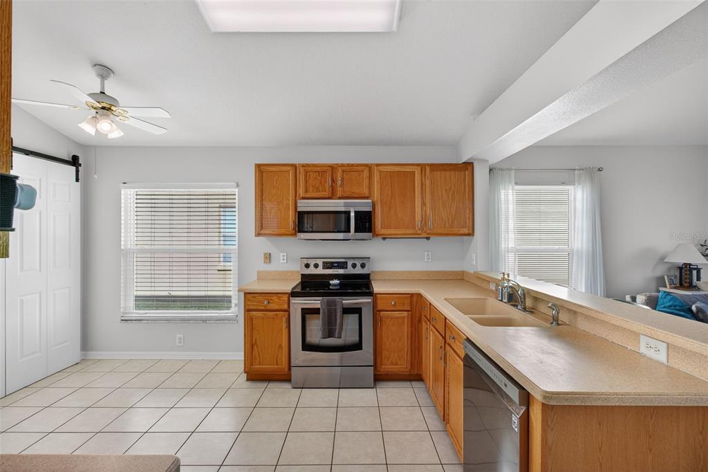 8621 Manassas Road Tampa, FL 33635 - Photo 11 of 35