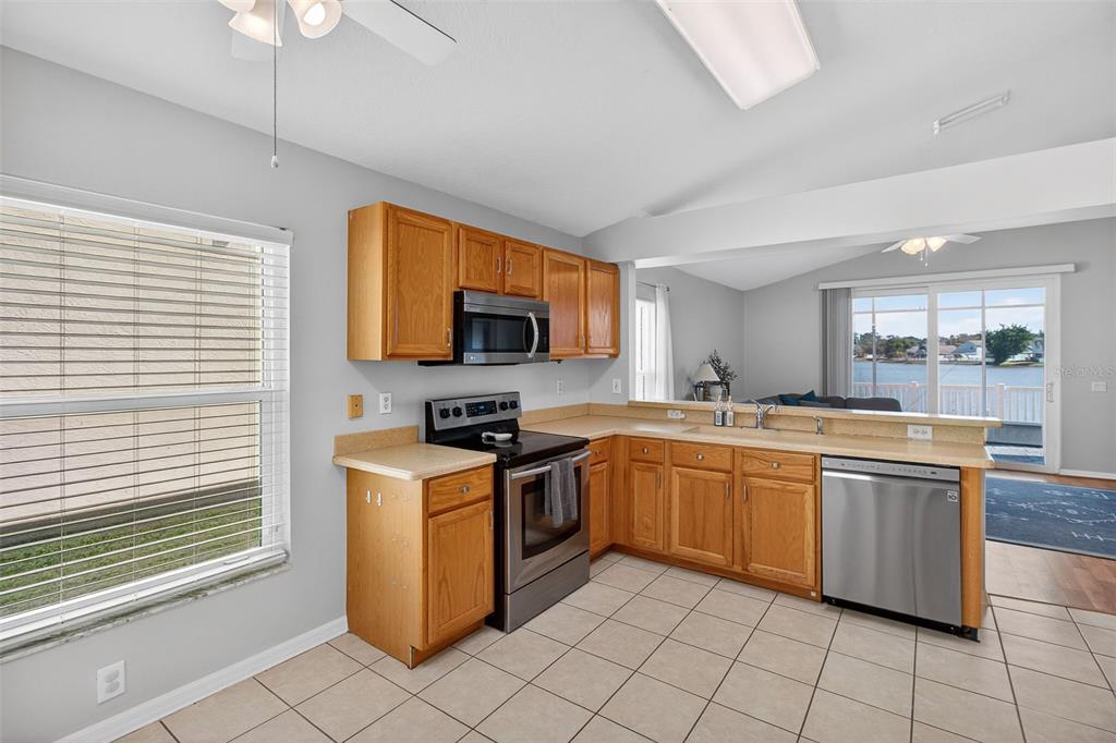 8621 Manassas Road Tampa, FL 33635 - Photo 12 of 35