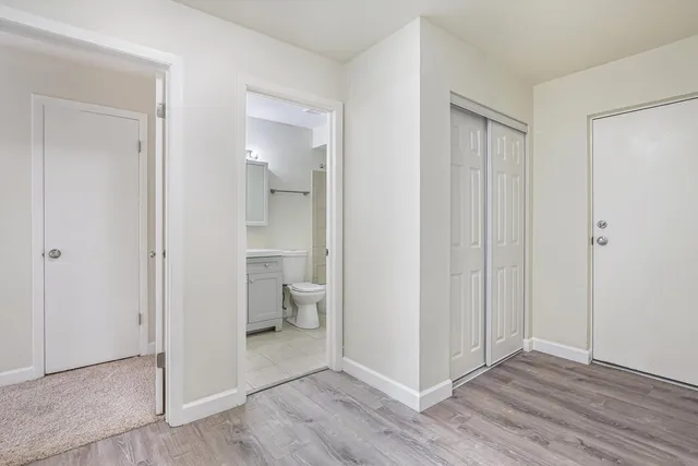 $1,300 | 1039 College Avenue, Unit 2E, Wheaton, IL 60187