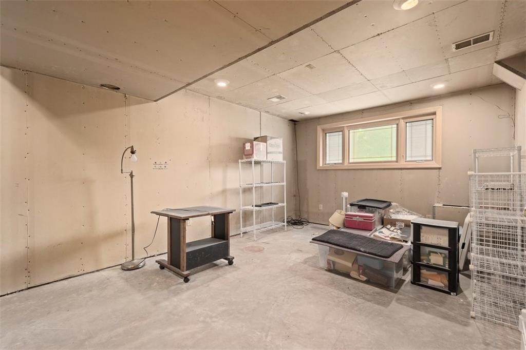 390 Routh Street Monroeville, PA 15146 - Photo 18 of 29 Gallery Image 18