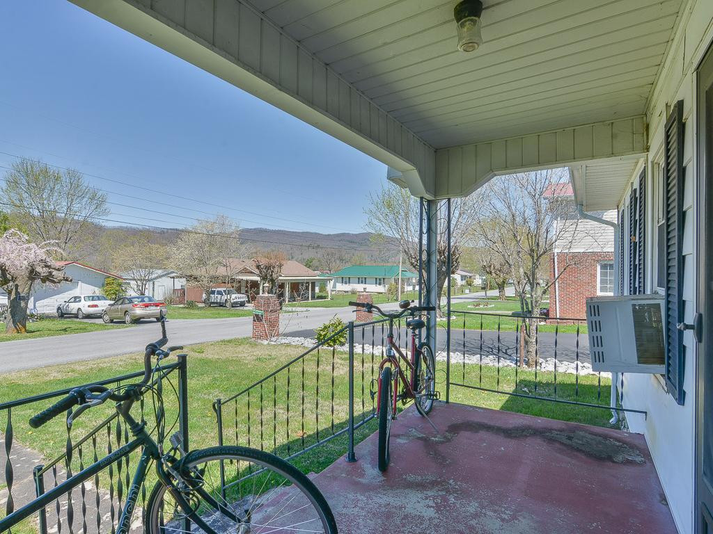 130 Witcher Street Erwin, TN 37650 - Photo 5 of 16 Photo 5