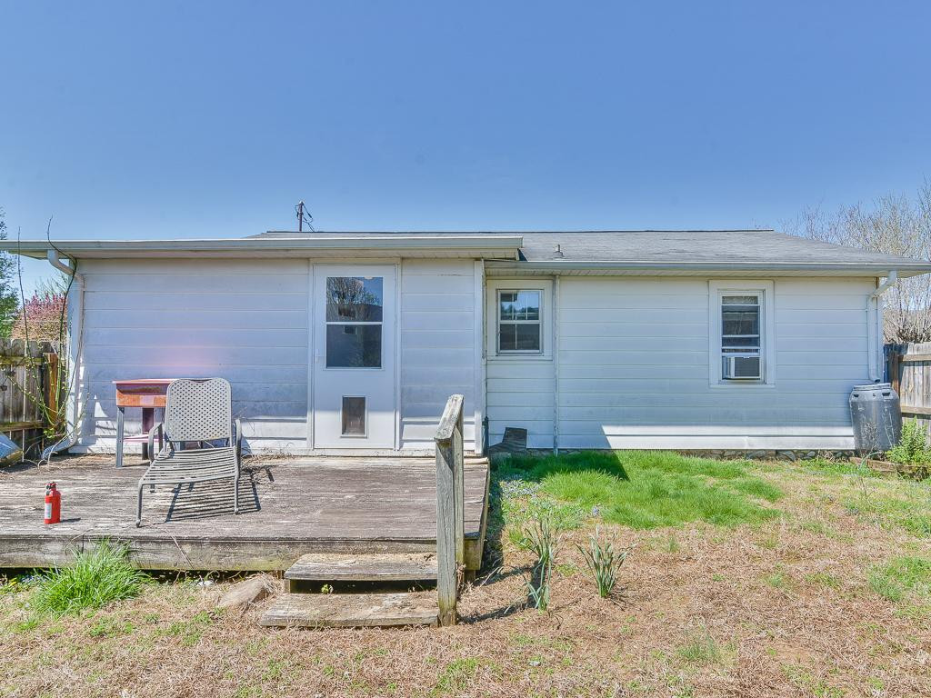 130 Witcher Street Erwin, TN 37650 - Photo 9 of 16 Photo 9