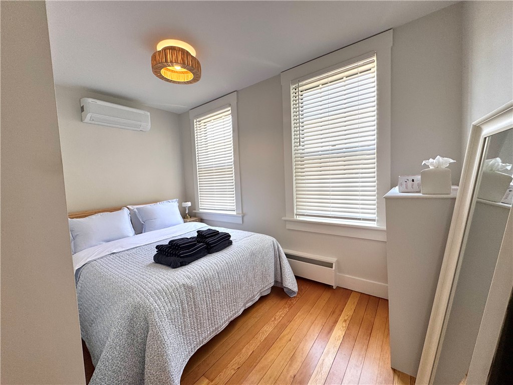 19 Walnut Street, Unit 4 Newport, RI 02840 - Photo 10 of 11