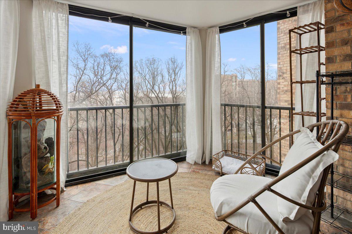 5901 Mt Eagle Drive, Unit 802 Alexandria, VA 22303 - Photo 16 of 52