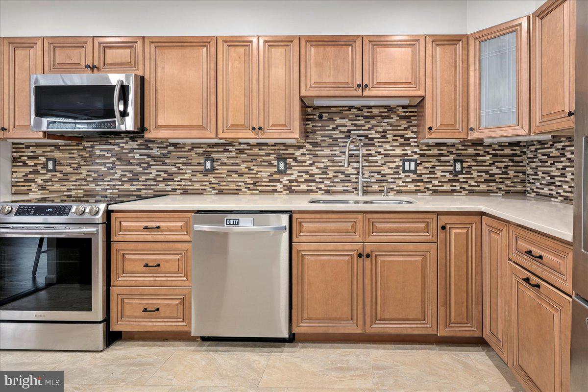 5901 Mt Eagle Drive, Unit 802 Alexandria, VA 22303 - Photo 28 of 52