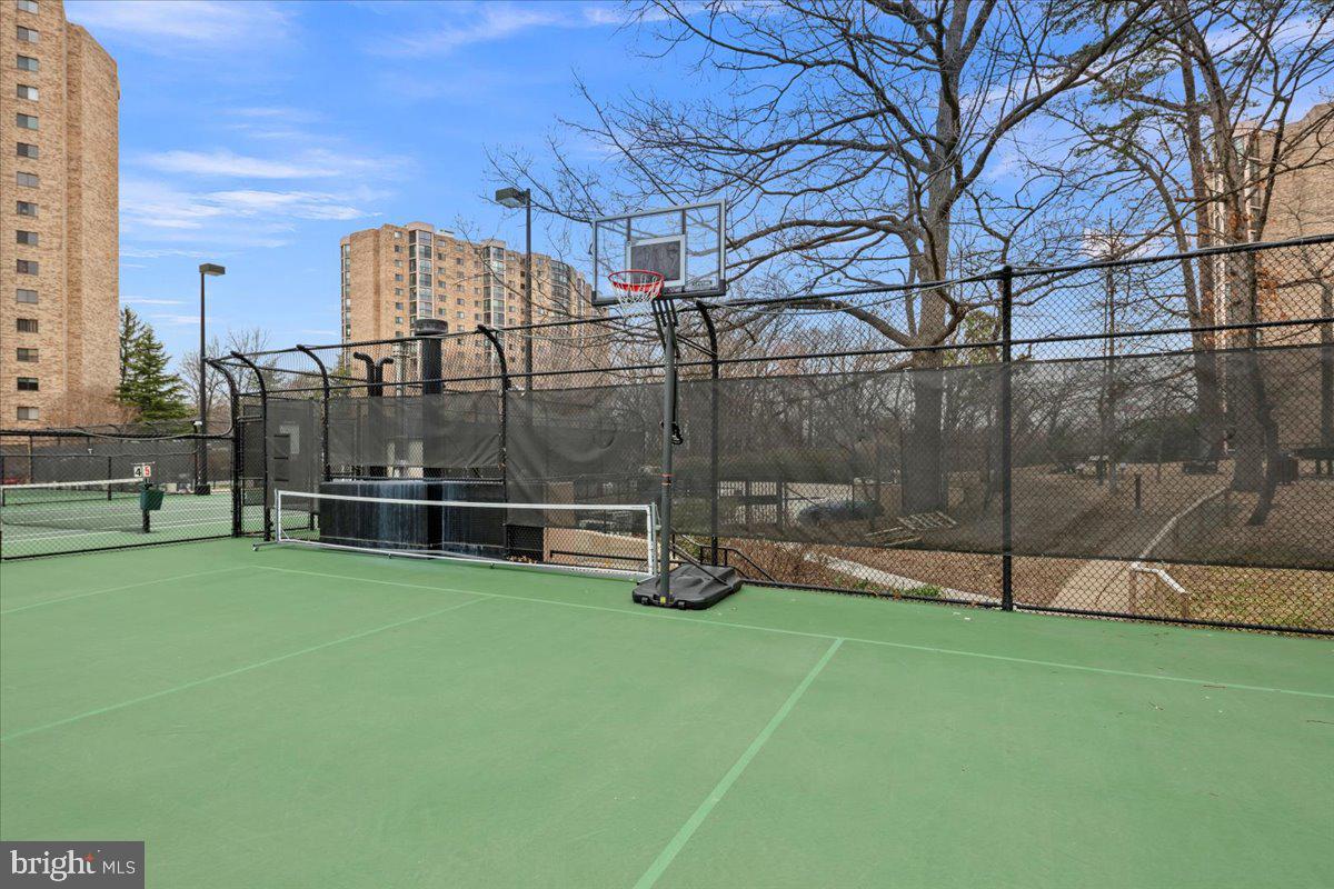 5901 Mt Eagle Drive, Unit 802 Alexandria, VA 22303 - Photo 43 of 52