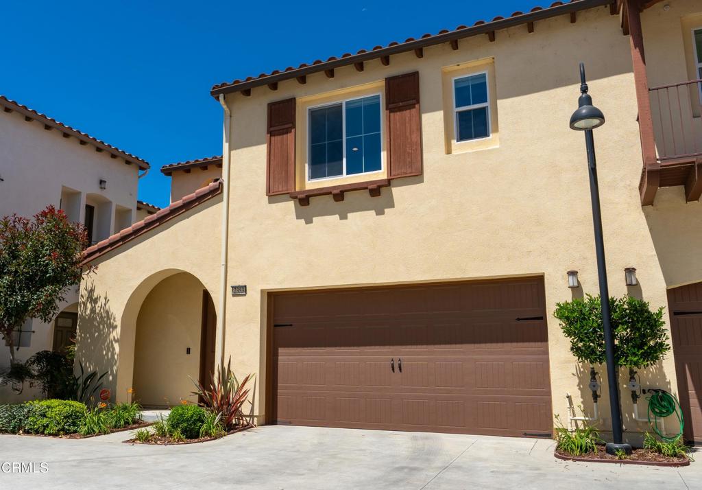 2353 Nicklaus Street Oxnard, CA 93036 - Photo 2 of 41