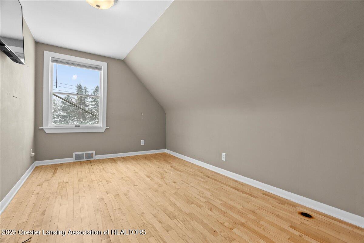 4632 Old Lansing Road Lansing, MI 48917 - Photo 25 of 38 38-Media Jett - 31