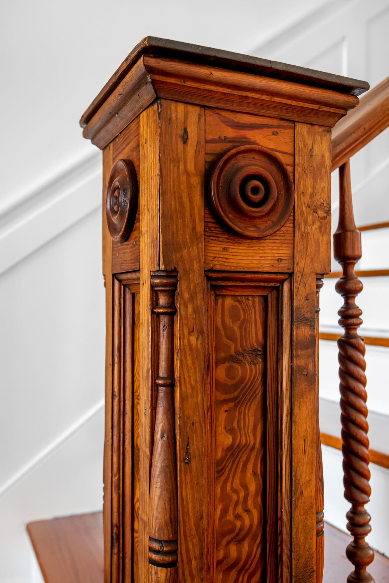 34 Rutledge Avenue Charleston, SC 29401 - Photo 24 of 53 Pretty newel post detail