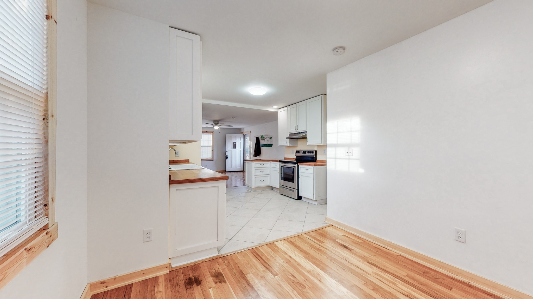 819 Neelys Bend Road Madison, TN 37115 - Photo 5 of 48 a view of kitchen and wooden floor