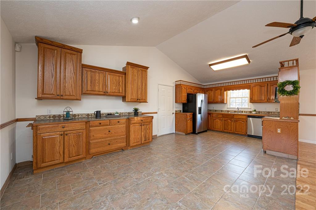 3496 Raintree Drive Hudson, NC 28638 - Photo 12 of 45 Gallery Image 12