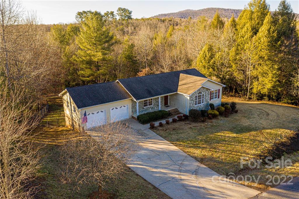 3496 Raintree Drive Hudson, NC 28638 - Photo 3 of 45 Gallery Image 3