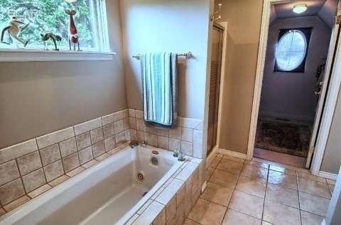 16518 Jennings Road Fenton, MI 48430 - Photo 17 of 27 20442747-16.JPG