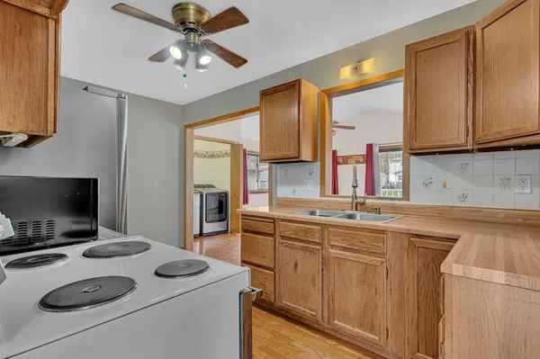 $180,000 | 813 Augusta Avenue Southeast, Willmar, MN 56201