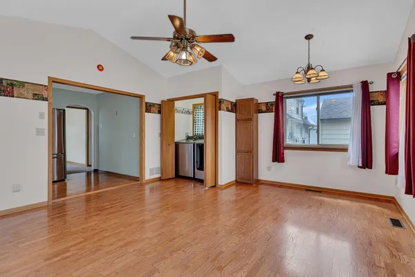$180,000 | 813 Augusta Avenue Southeast, Willmar, MN 56201
