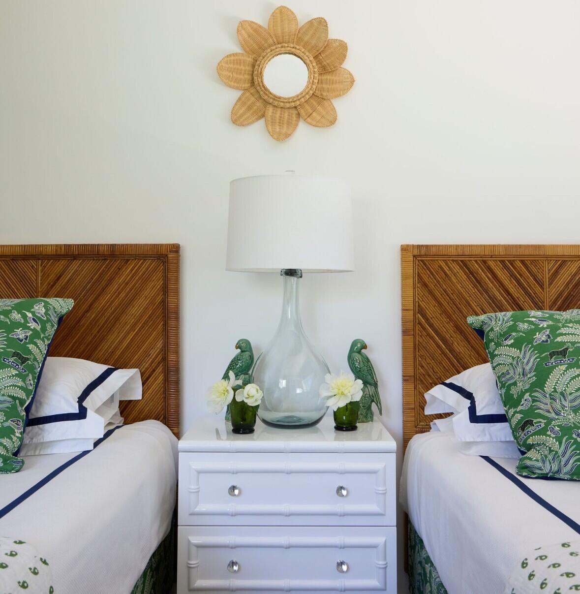 255 Cortez Road West Palm Beach, FL 33405 - Photo 19 of 24 a living room with furniture and a potted plant