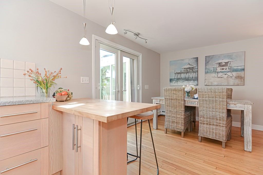 11 Hill Top Road Wellesley, MA 02482 - Photo 21 of 42 Gallery Image 21