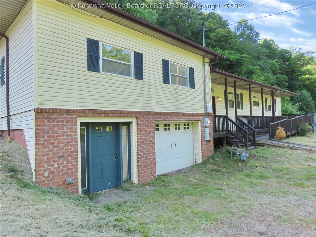 4815 Big Tyler Road Charleston, WV 25313 - Photo 4 of 26 Gallery Image 4