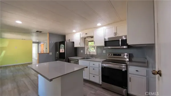 $195,000 | 4335 Lasky Avenue, Clearlake, CA 95422