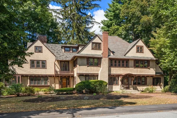 $2,250,000 | 9-11 Hampden Street, Wellesley, MA 02482