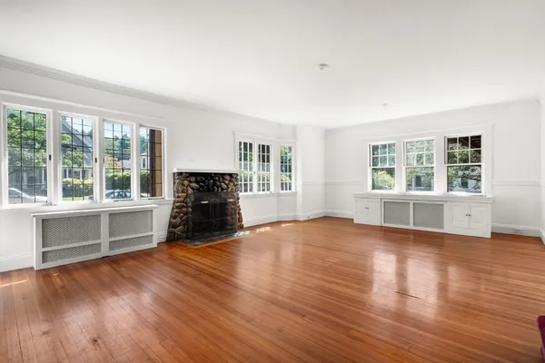 $2,250,000 | 9-11 Hampden Street, Wellesley, MA 02482