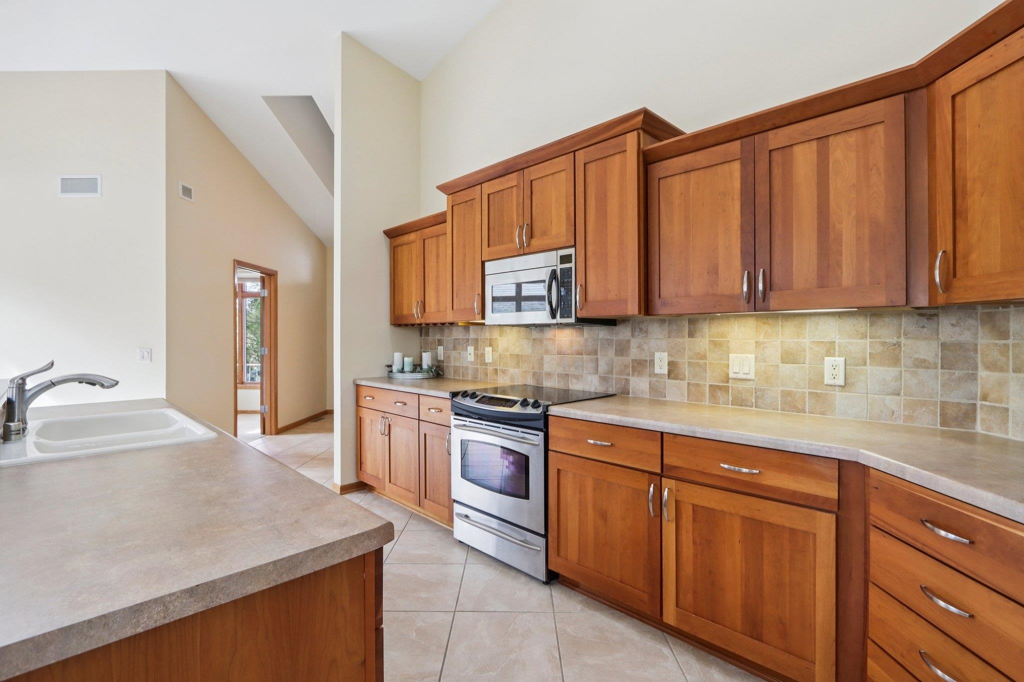734 8th Street Prairie du Sac, WI 53578 - Photo 9 of 59
