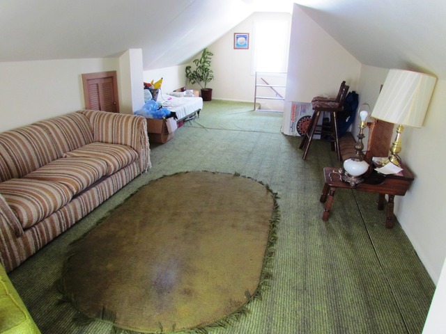 6952 West Foster Avenue Chicago, IL 60656 - Photo 14 of 14 a living room with furniture