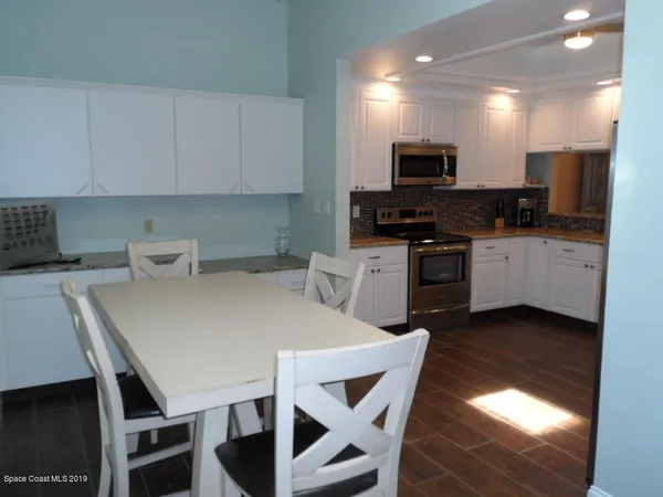 $2,500 | 750 South Orlando Avenue, Unit 404, Cocoa Beach, FL 32931