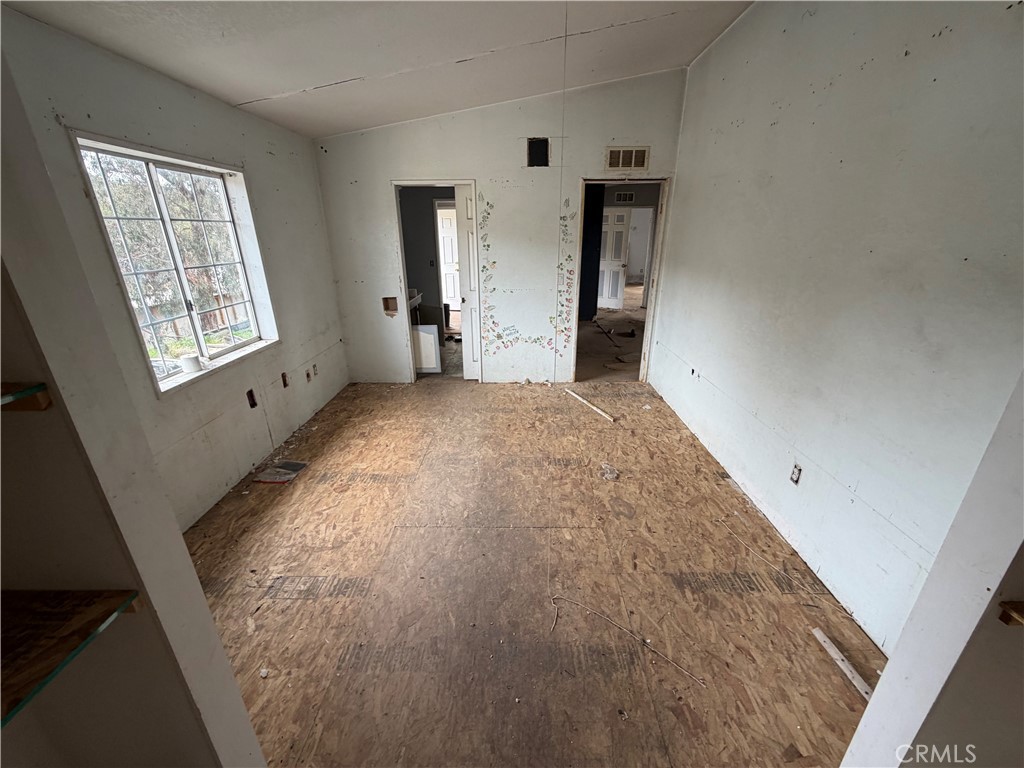 61200 Indian Paint Brush Road Anza, CA 92539 - Photo 33 of 73 an empty room with windows