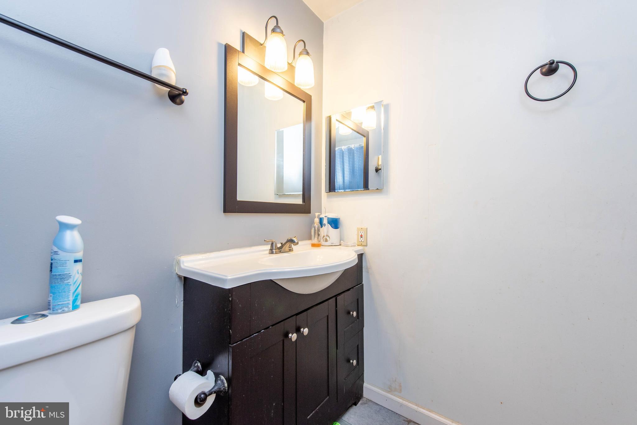 9811 Ridge Street Lanham, MD 20706 - Photo 23 of 34 Full bathroom 2