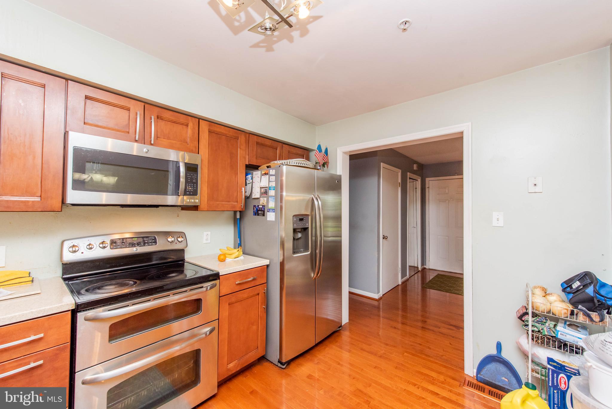 9811 Ridge Street Lanham, MD 20706 - Photo 7 of 34 Kitchen