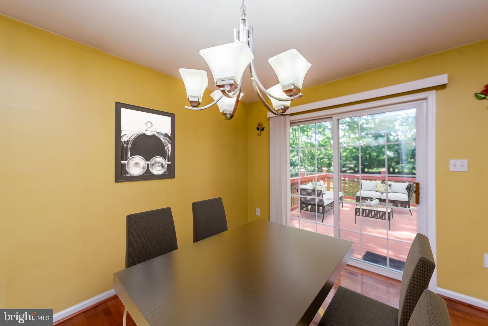 9811 Ridge Street Lanham, MD 20706 - Photo 9 of 34 Dining room