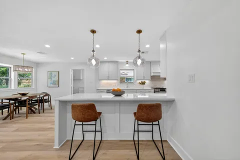 $675,000 | 1726 Maux Drive, Houston, TX 77080