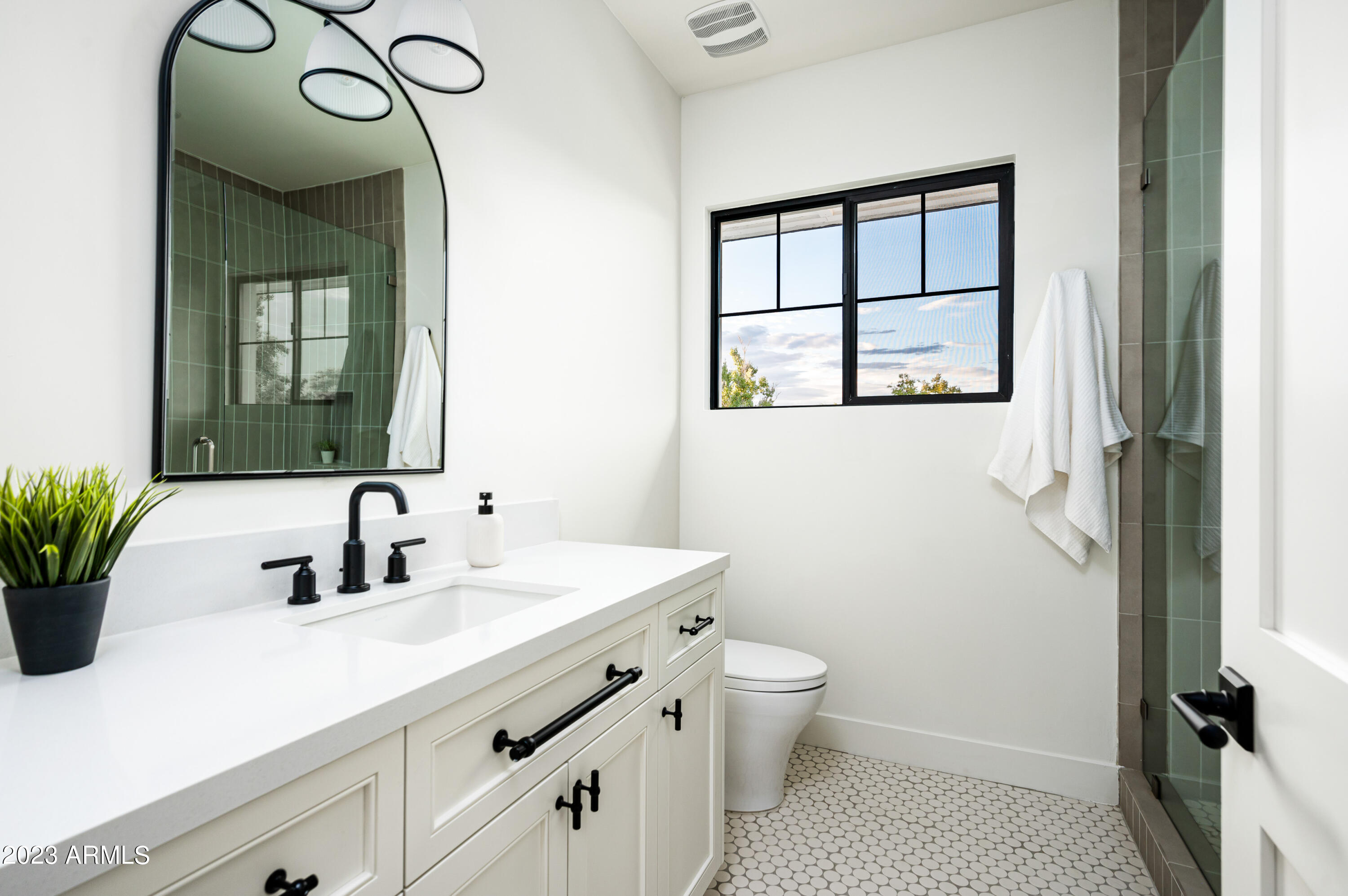 7230 North Central Avenue Phoenix, AZ 85021 - Photo 36 of 50 Bathroom 4