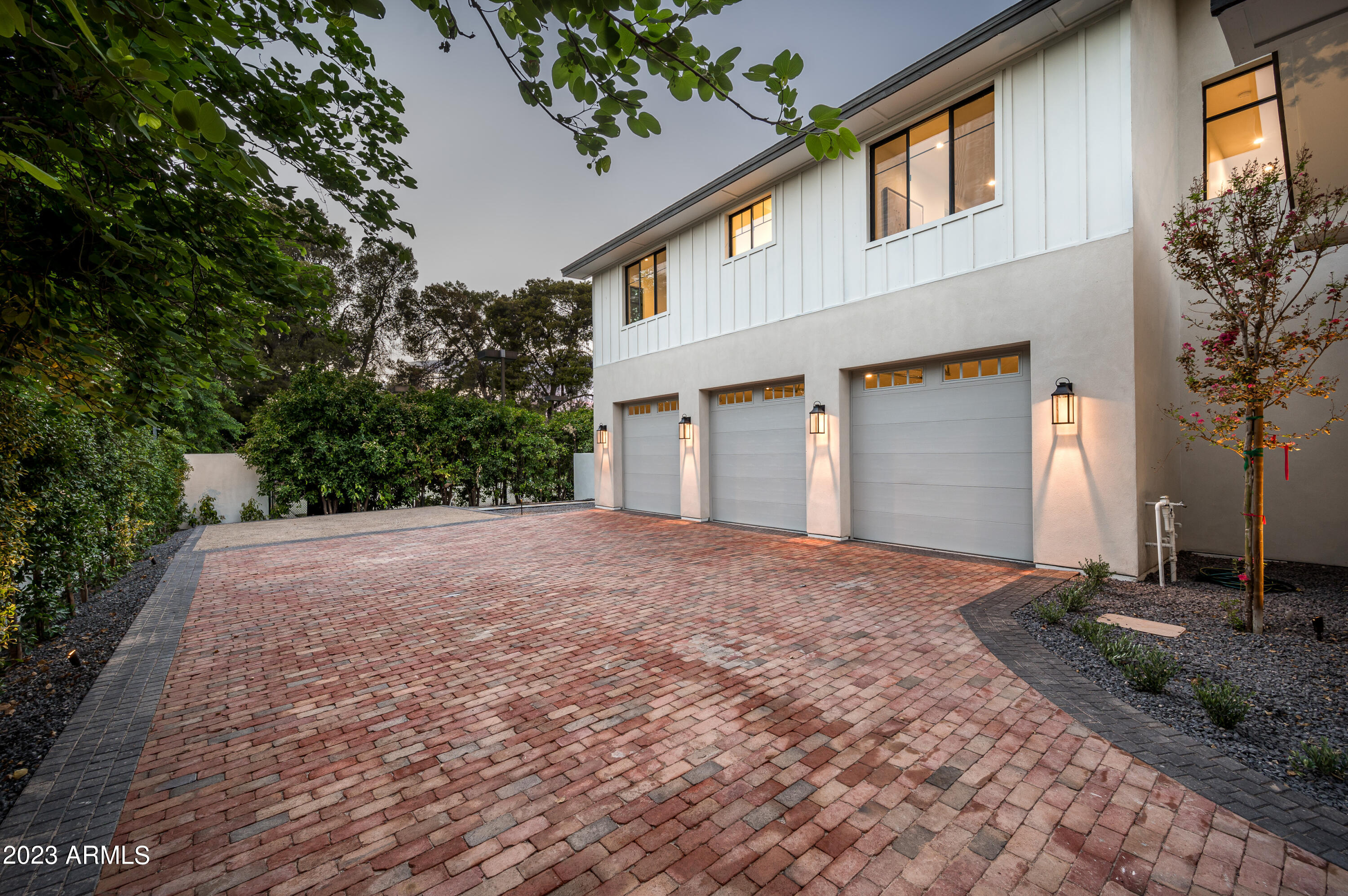 7230 North Central Avenue Phoenix, AZ 85021 - Photo 46 of 50 3 Car Garage