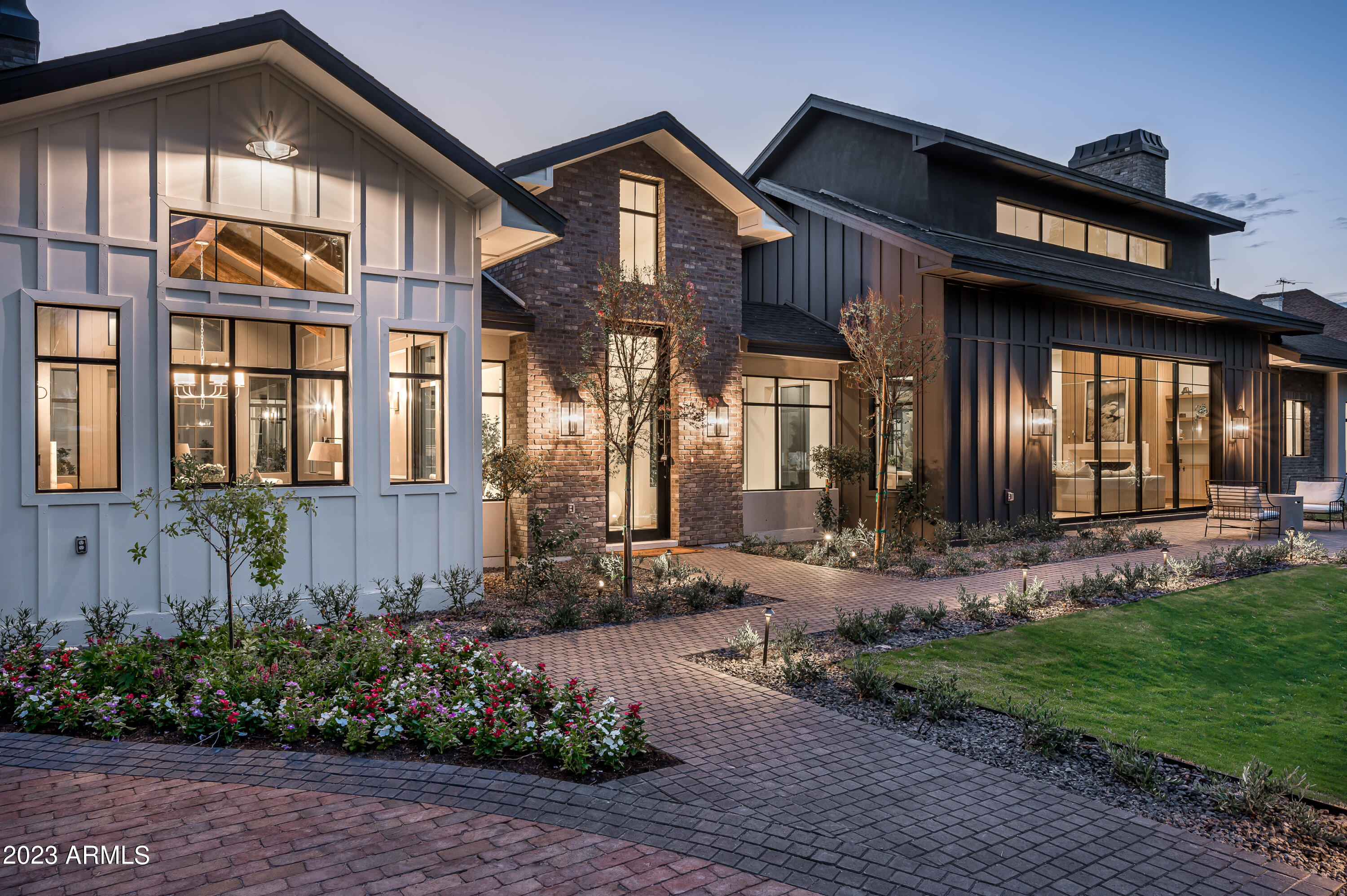 7230 North Central Avenue Phoenix, AZ 85021 - Photo 47 of 50 Front Twilight