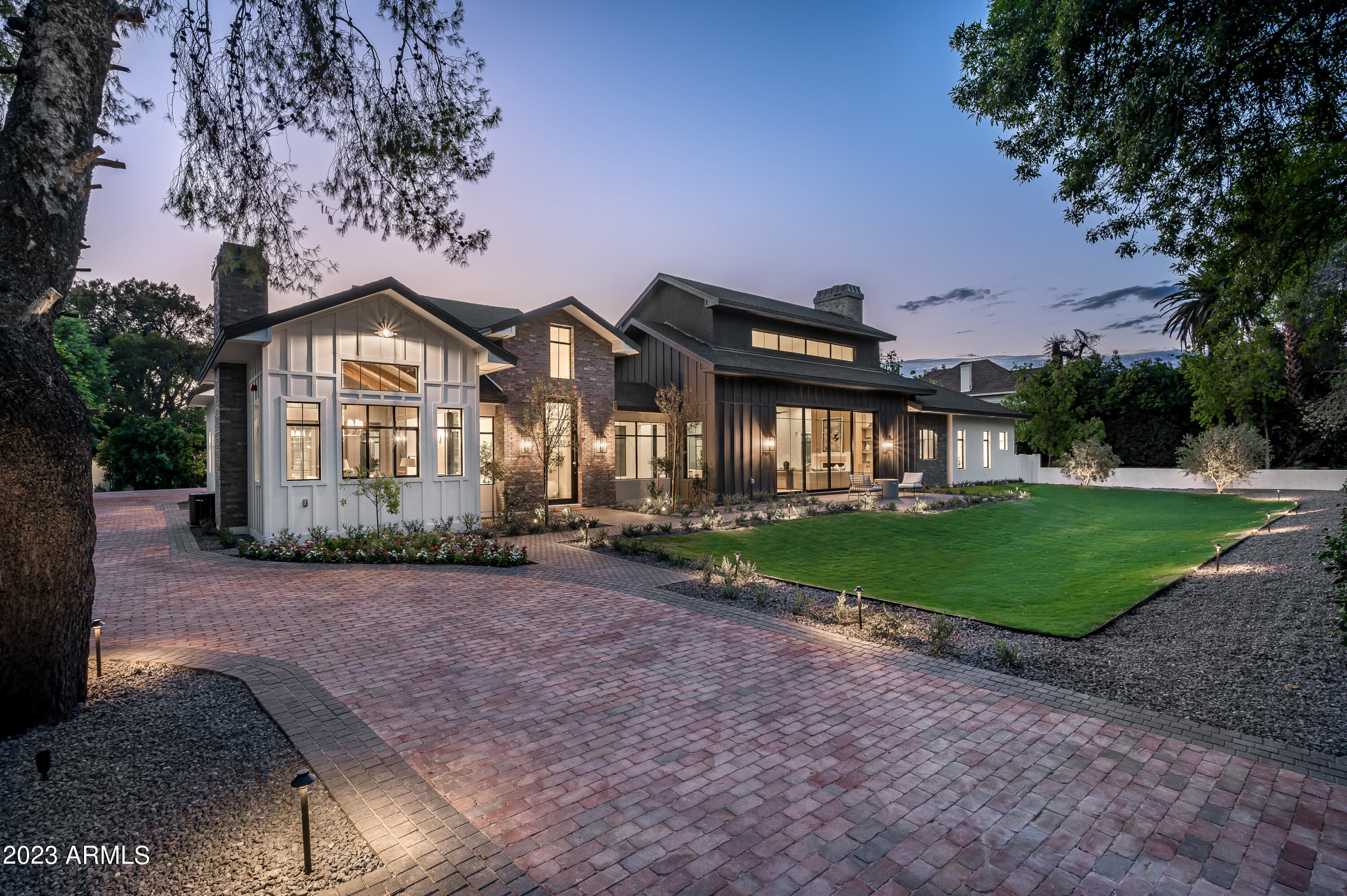 7230 North Central Avenue Phoenix, AZ 85021 - Photo 48 of 50 Front Twilight