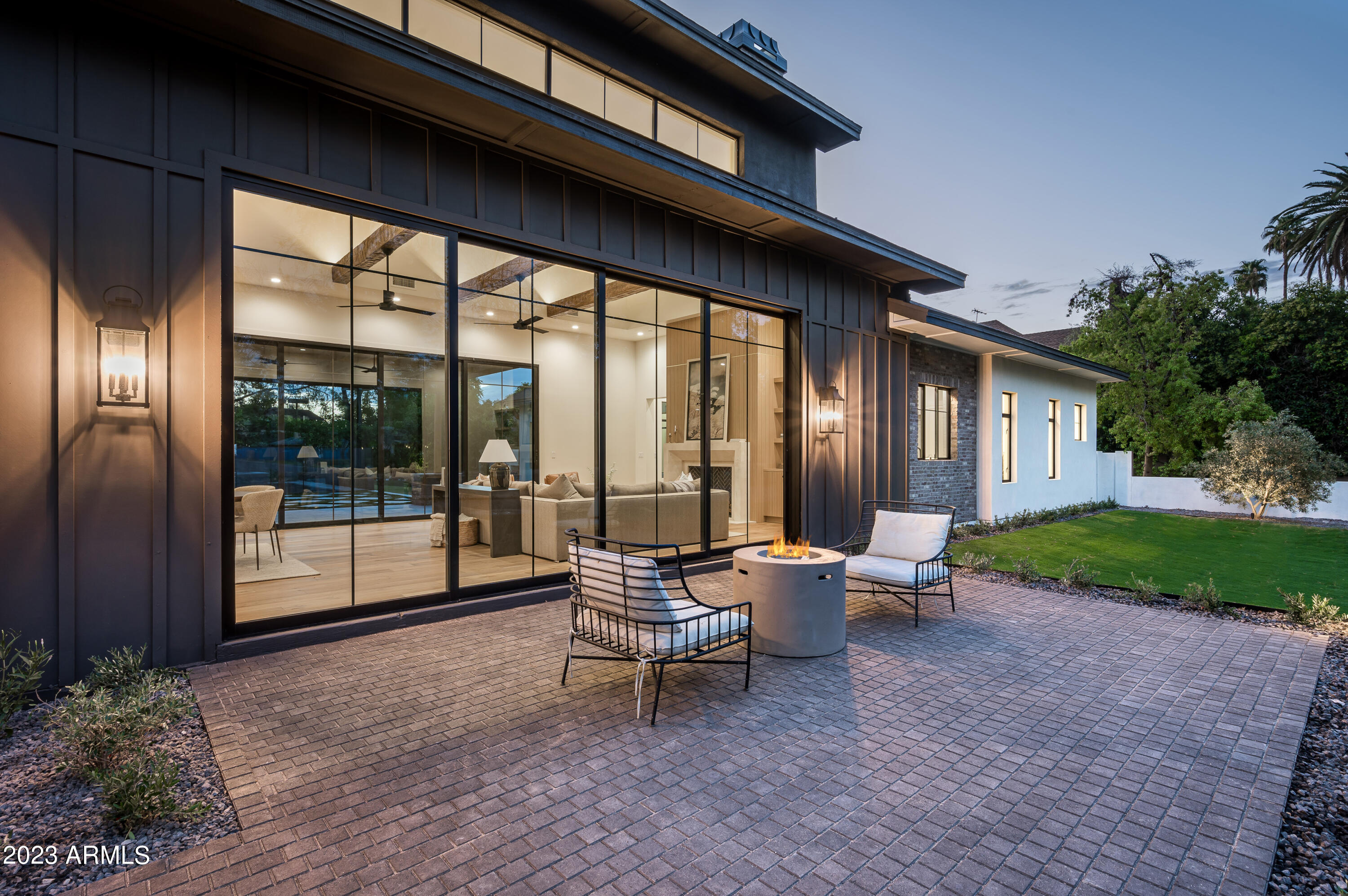 7230 North Central Avenue Phoenix, AZ 85021 - Photo 50 of 50 Front Patio