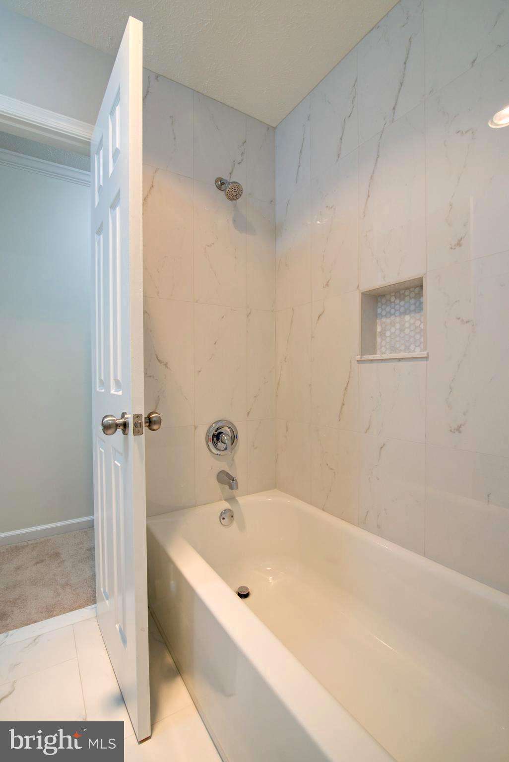 44 Carrollton Road Sterling, VA 20165 - Photo 46 of 72 Upper hall bath with new porcelain surround