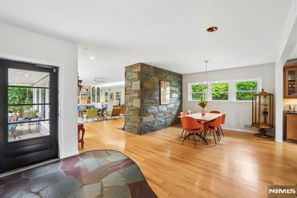 95 Yantacaw Brook Road Montclair, NJ 07043 - Photo 12 of 48
